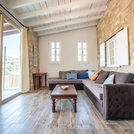 Mespilo House, Panoramic With Breakfast * Tochni