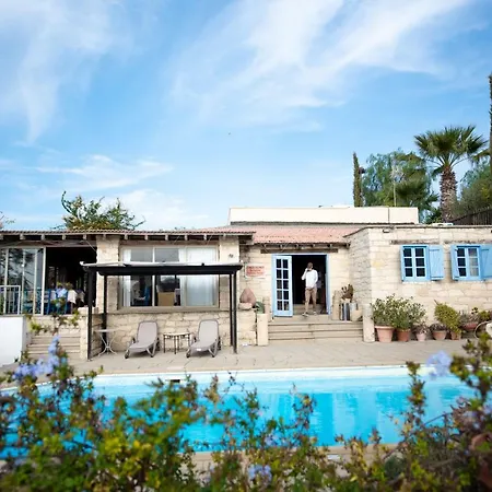 Mespilo House, Panoramic With Breakfast Country house Tochni